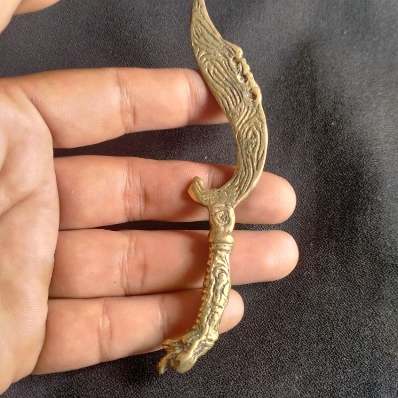 Kujang mini kuningan koleksi antik unik