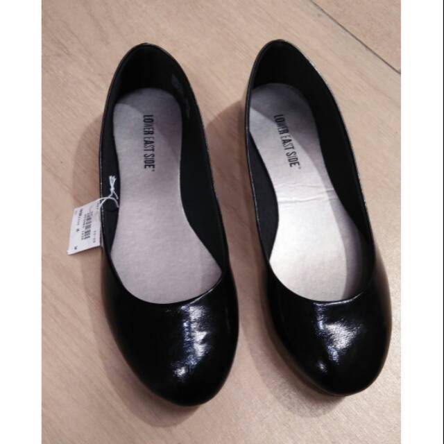 black shoes at payless