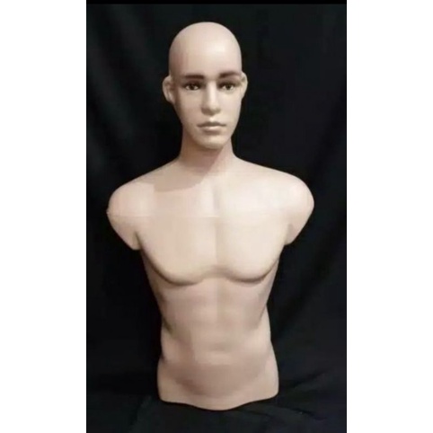 Patung torso cowok