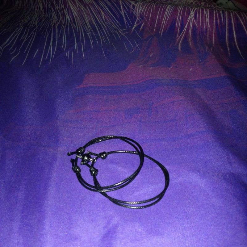 gelang couple magnet - warna hitam