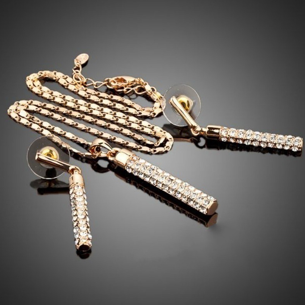 Hu Hu Hu Hu Hu Alat Bantu Pasang Kacamata♡ 1 Set Anting Tusukkalung Dengan Liontin Bentuk Silinder Hias Berlian Imitasi Untuk Wanita