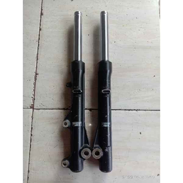 skok shockbreaker depan vario 125/150 original