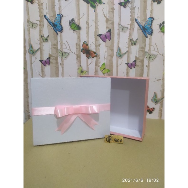 

Kotak Pink | Kotak Kado | Box Hampers | Box Parcel | Giftbox Costume | Kotak seserahan | Souvenir