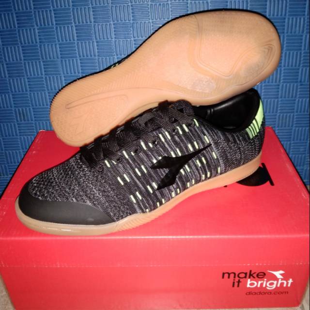 Original 100 % Sepatu Futsal Diadora Dekker DIAFG80908BY Black
