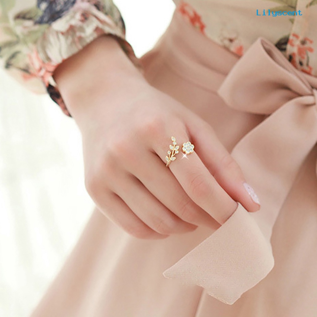 Ls Cincin Terbuka Adjustable Model Ranting Bunga Dengan Berlian Imitasi Untuk Wanita