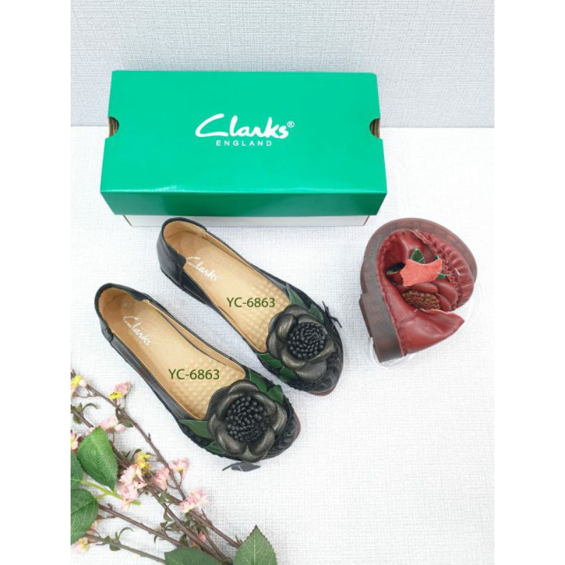 Sepatu Clarks wanita / Clarks / Clarks Rose Flat Flower / Clarks flat rose bulan