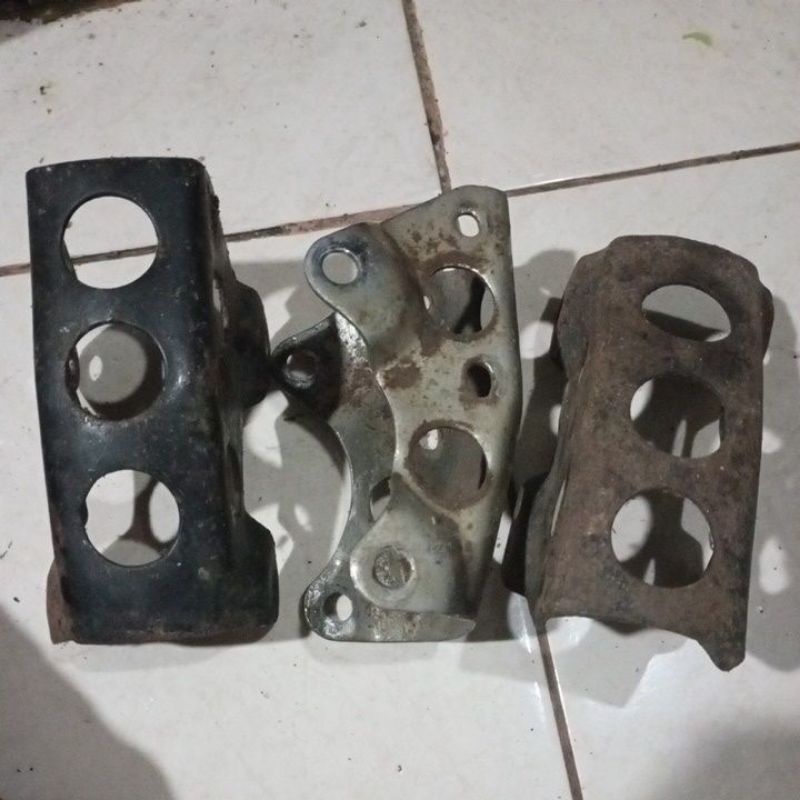 pangkon mesin dudukan mesin Megapro hiu primus