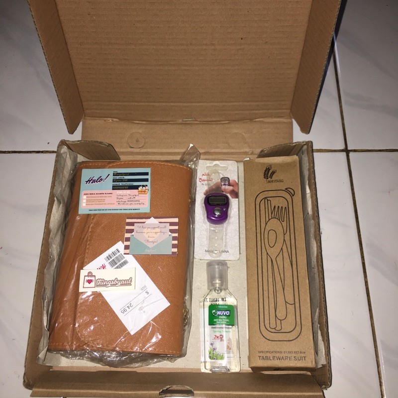 

Paket gift by thingsbyaul