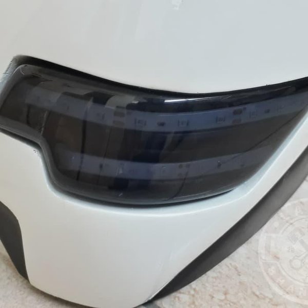 Side box Honda PCX 150 Lokal PUTIH Side box Honda PCX 150 Lokal ini berbahan fiberglass.