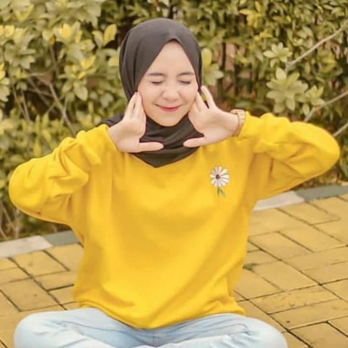 Pro Collection - Daisy Flower Sweater - Sweater Wanita