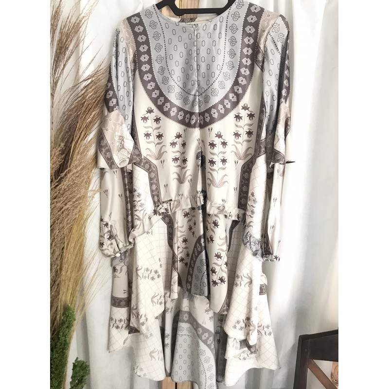 padma tunik wearing klamby