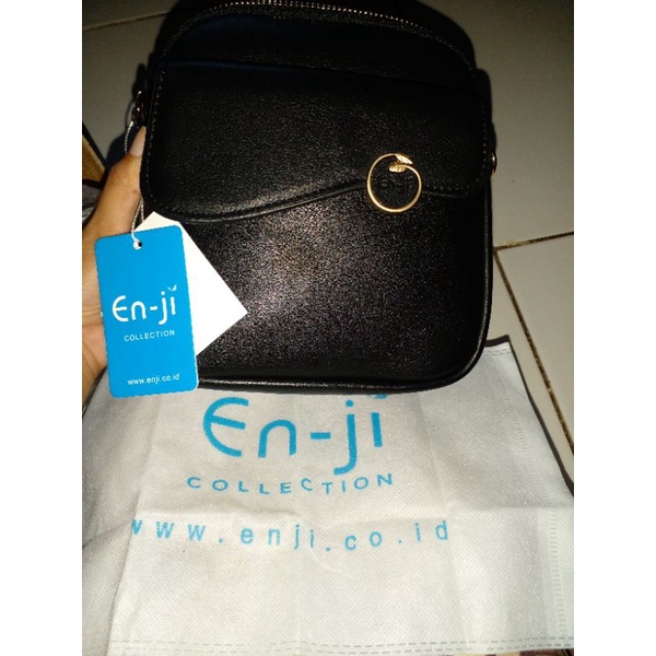 Tas selempang enji