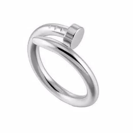 Cincin Titanium Model Paku Love Diamonds Artifisial Tersedia Warna Hitam , Gold dan Silver