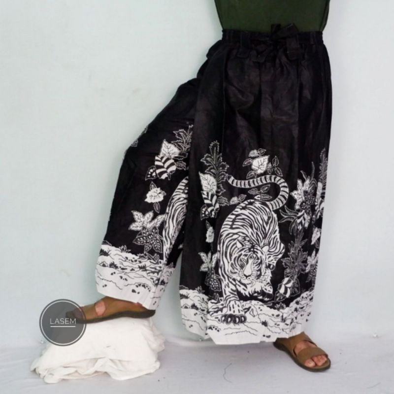 Sarung Celana Batik Motif Macan Putih/Celana Sarung Dewasa/Sarung celana solo sragen-sarcel Macan putih
