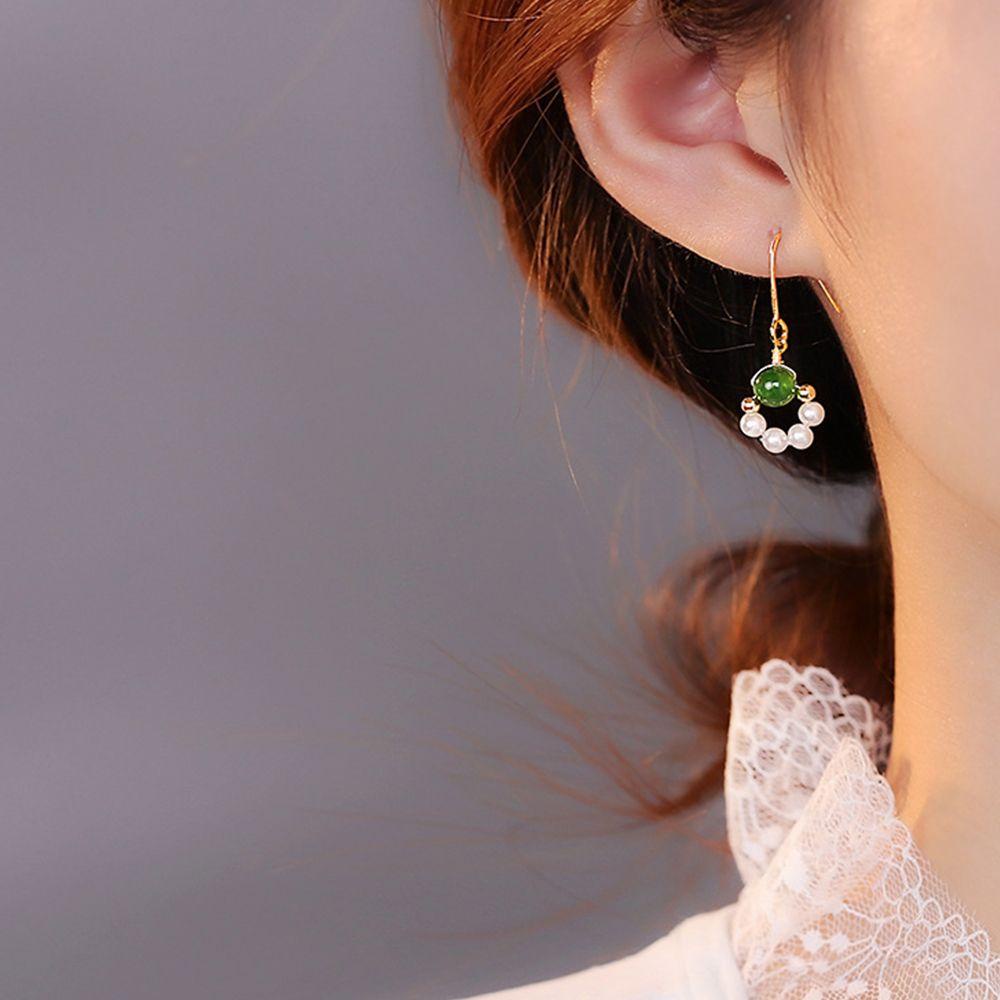 Needway Wanita Anting Harian Warna Solid Pesta Manik Hijau Mutiara Tembaga Temperamen Menjuntai Anting