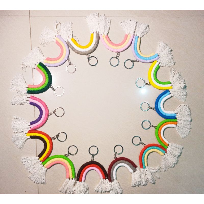 Hiasan tas / gantungan tas / aksesoris tas - tas jali - tas anyaman