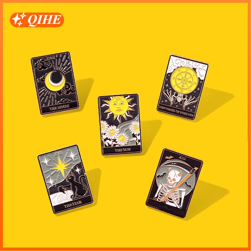 Tarot Enamel Pins Sun Moon Stars Gothic Skeleton Lover Brooches Lapel Badges Bag Punk Dark Witch Jewelry Gift for Kids