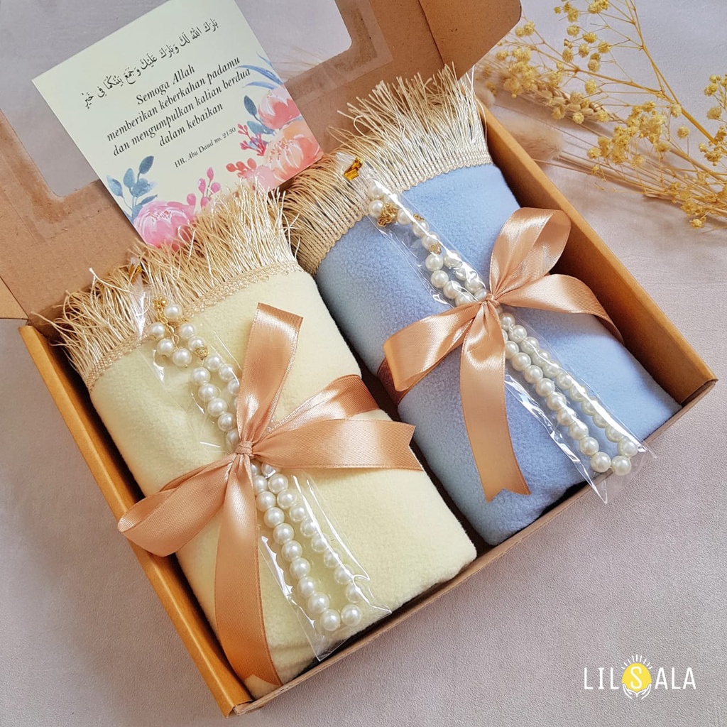 [BFL2] Sajadah Waterproof Wangi Polos Lembut Halus Free Tasbih Mutiara 33 Kado Pernikahan Hampers Wedding Tahlilan Kado Cewe Lebaran Hampers Lebaran/ Hampers Ramadhan