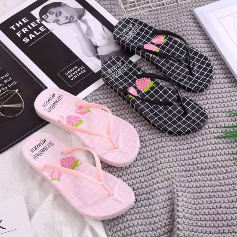 SANDAL WANITA JEPIT SPON MOTIF STROWBERRY