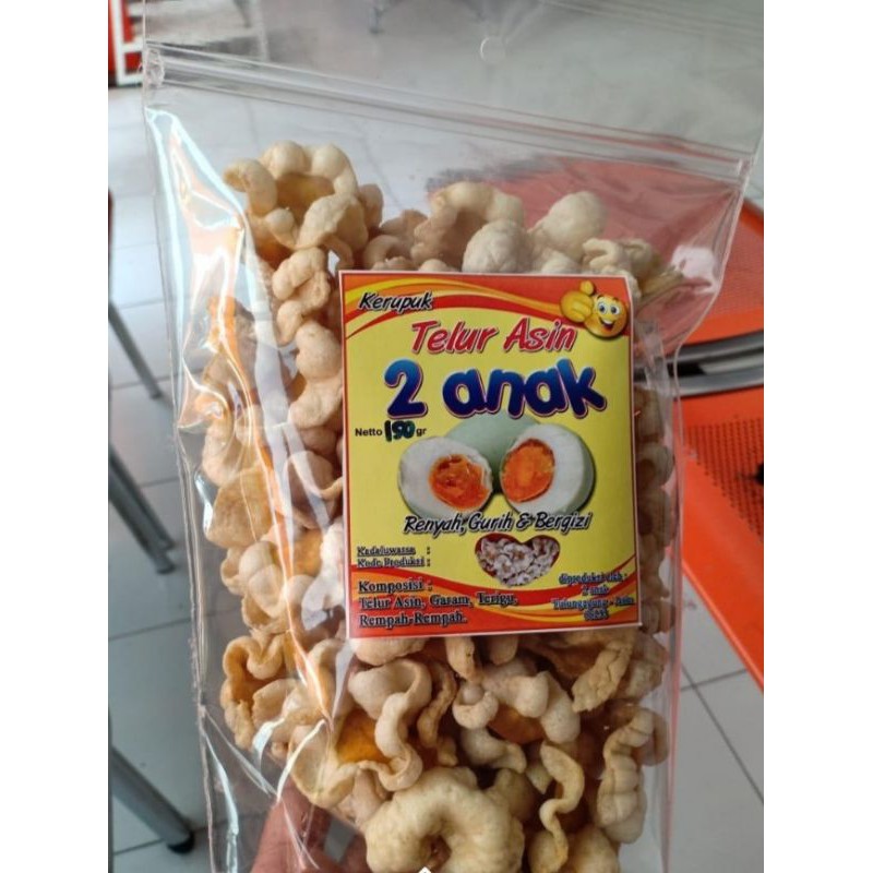 

Krupuk telur asin