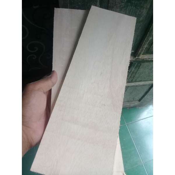 

papan serut kayu sengon