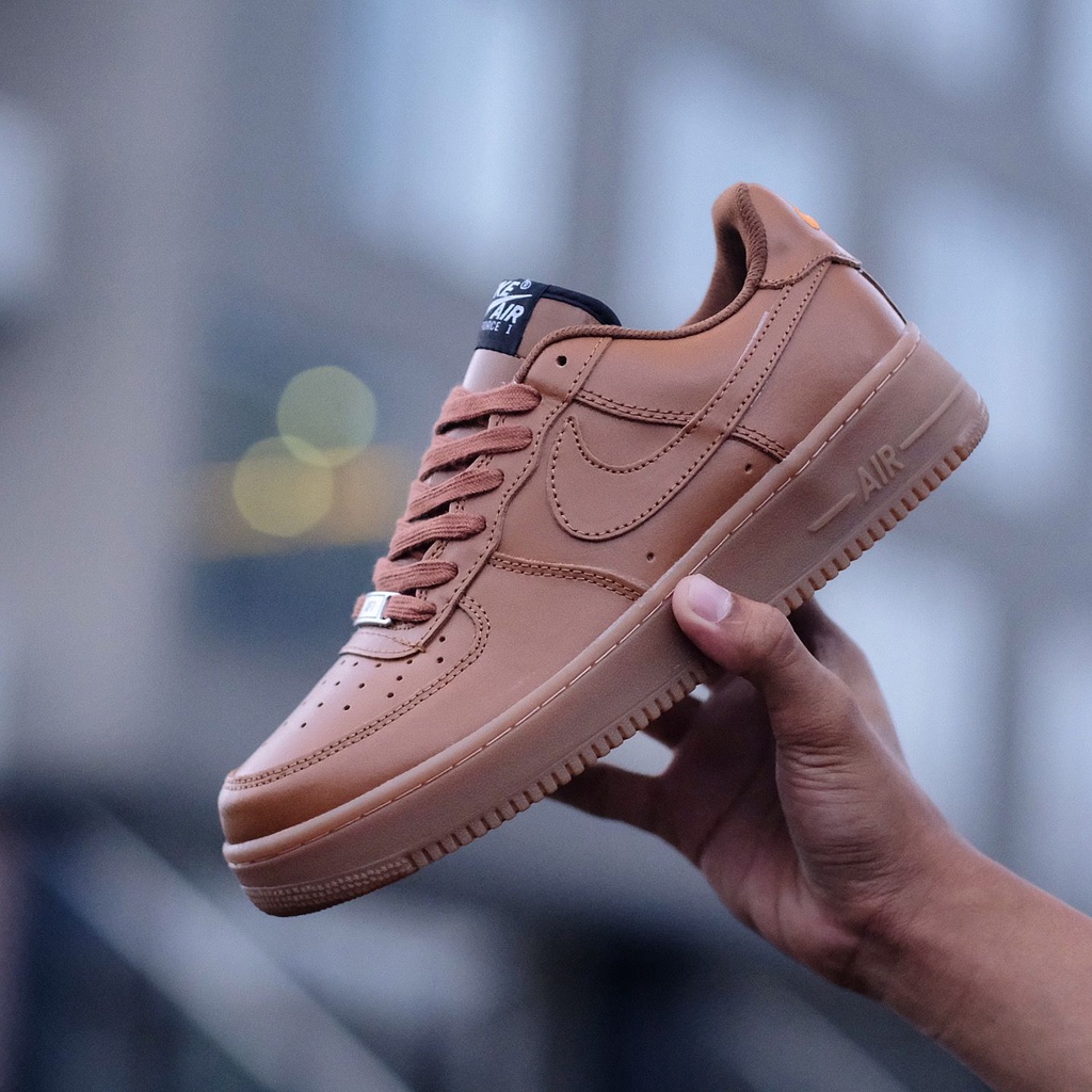 SEPATU NIKE AIR FORCE 1 LOW FULL BROWN