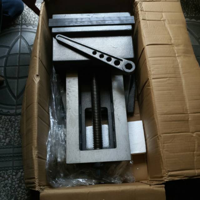 catok/ragum putar ukuran 12in body besar