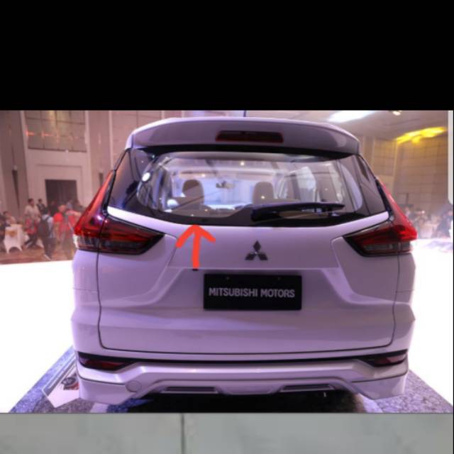 LIS BACK DOOR/LIS KACA BELAKANG CHROME XPANDER
