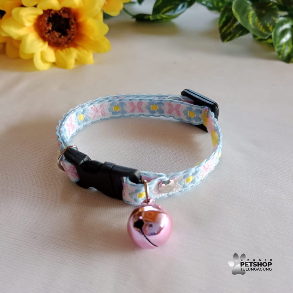 Kalung Kucing Dan Anjing Motif Bunga Silang 1 Lonceng bahan tebal