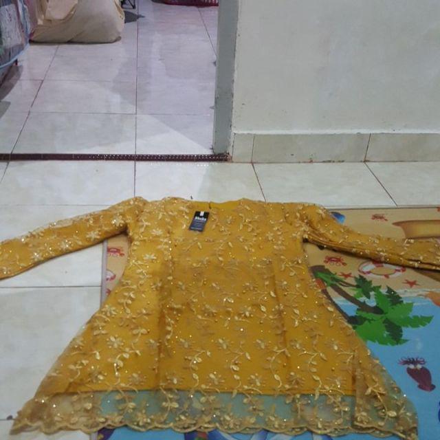 Maura Couple - Sania Ruffle Batik Couple