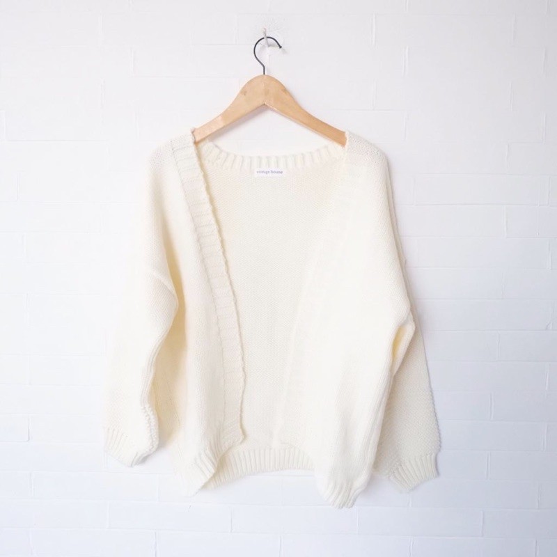 Vintage House Lucia Cron Cardi (Cardigan Rajut Wanita Korea)-off white