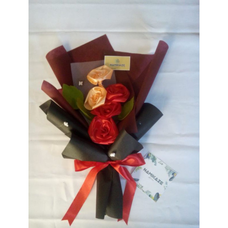 

Buket Pita Satin