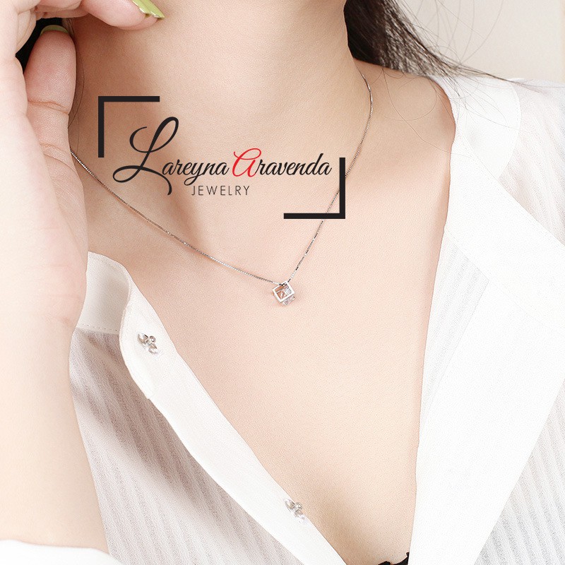 Kalung Wanita Titanium Liontin Model Dadu Kristal Crystal KL017