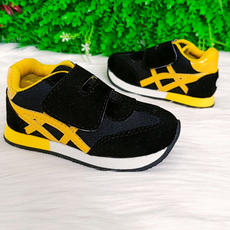 sepatu anak sneakers imitasi laki laki atau perempuan as hitam kuning murah