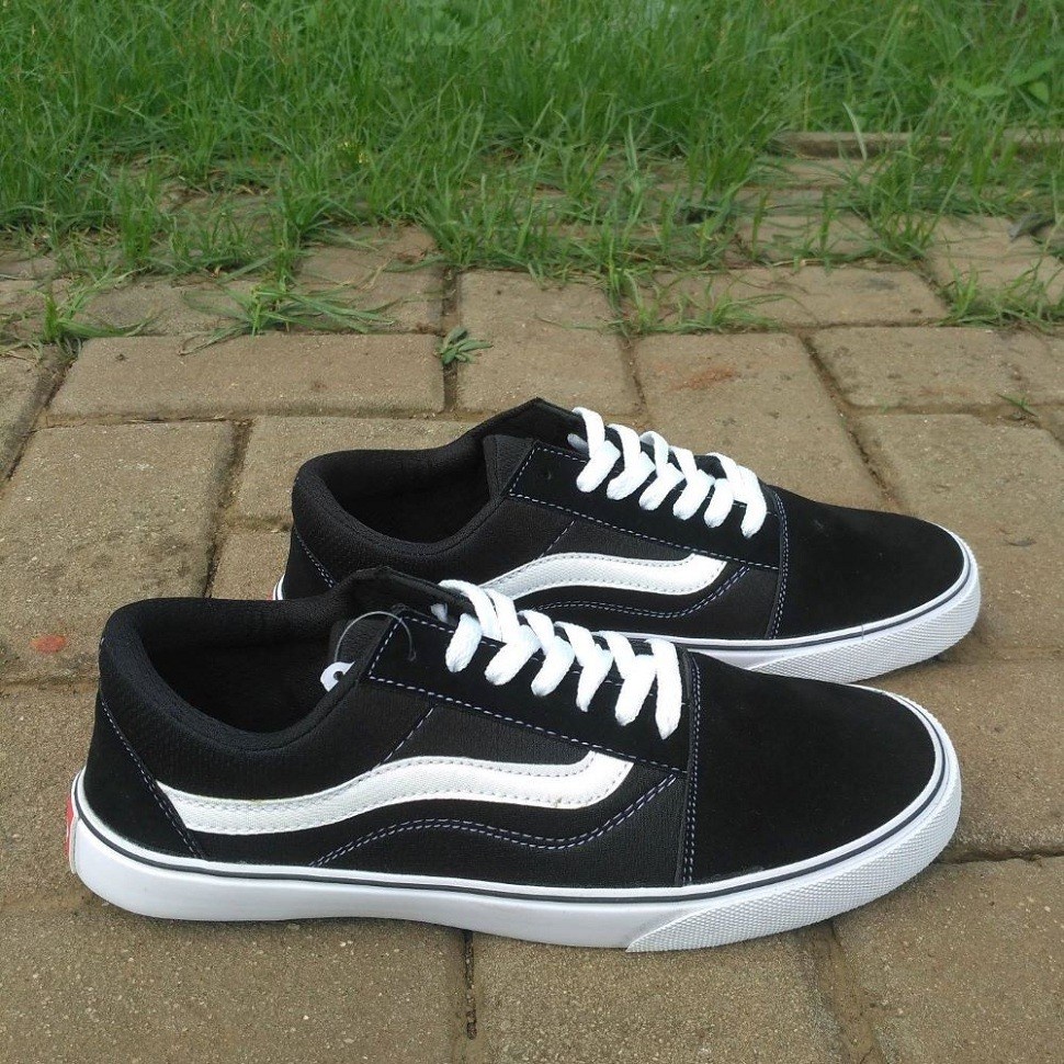 SEPATU VANS OLD SCHOOL HITAM STRIP PUTIH