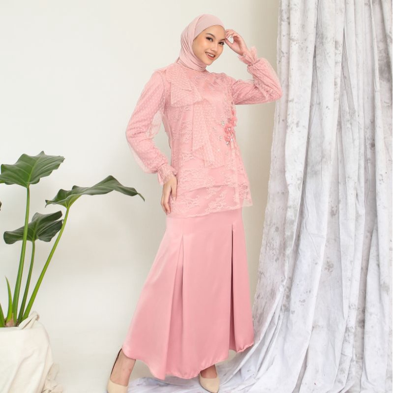 MAHARA KEBAYA SET BYGIAGIO gaun kondangan dress akad simple gaun wedding pernikahan baju muslim putih dres lamaran elegan pakaian wanita pesta elegan fashion korea dres lebaran cantik anggun mewah nyaman gaun vintage fashion gaun bahan lace velvet maxmara