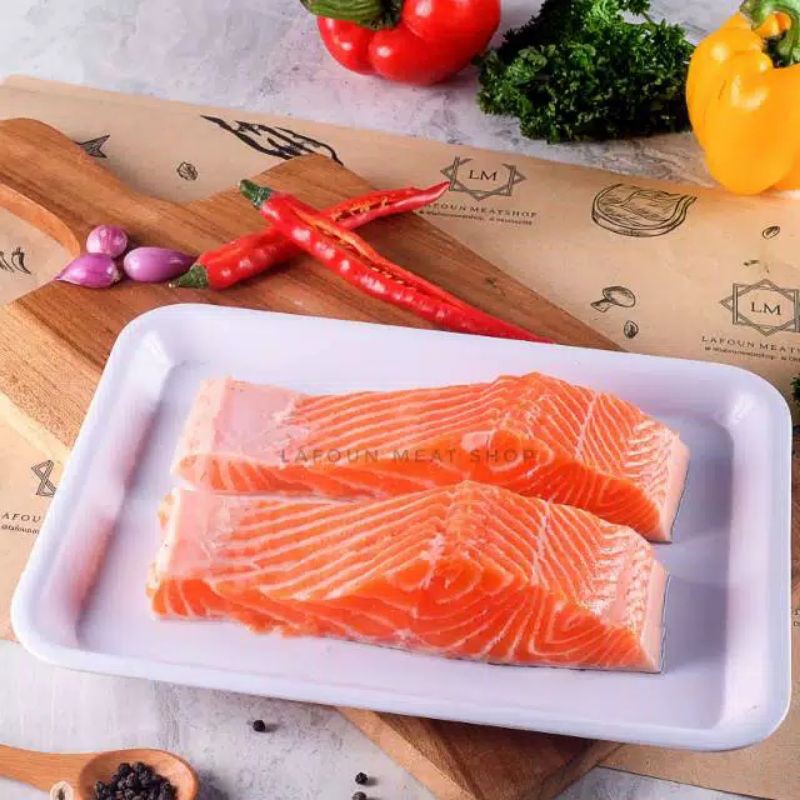 

NORWEGIAN SALMON TROUT FILLET -+ 150 - 200 GRAM FRESH BEKU FROZEN