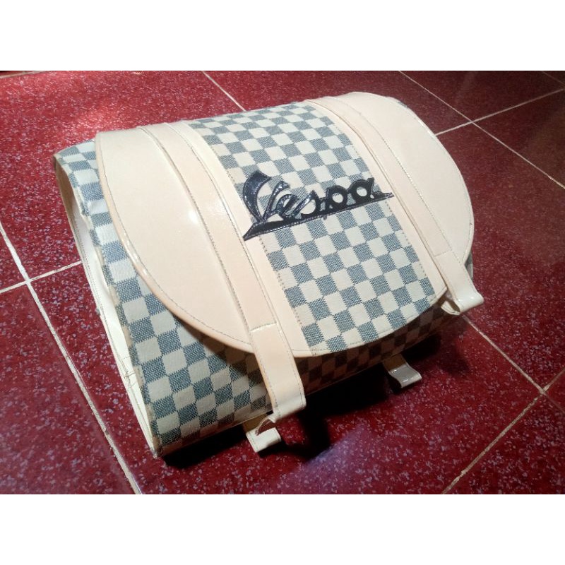 tas bacrack / box vespa / tas vespa / leather seat vespa
