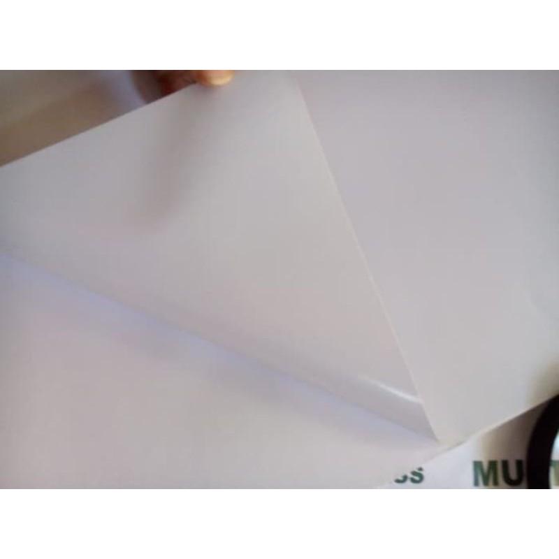 

stiker vinyl susu/vinyl white/camel/ukuran folio/F4/100 lembar