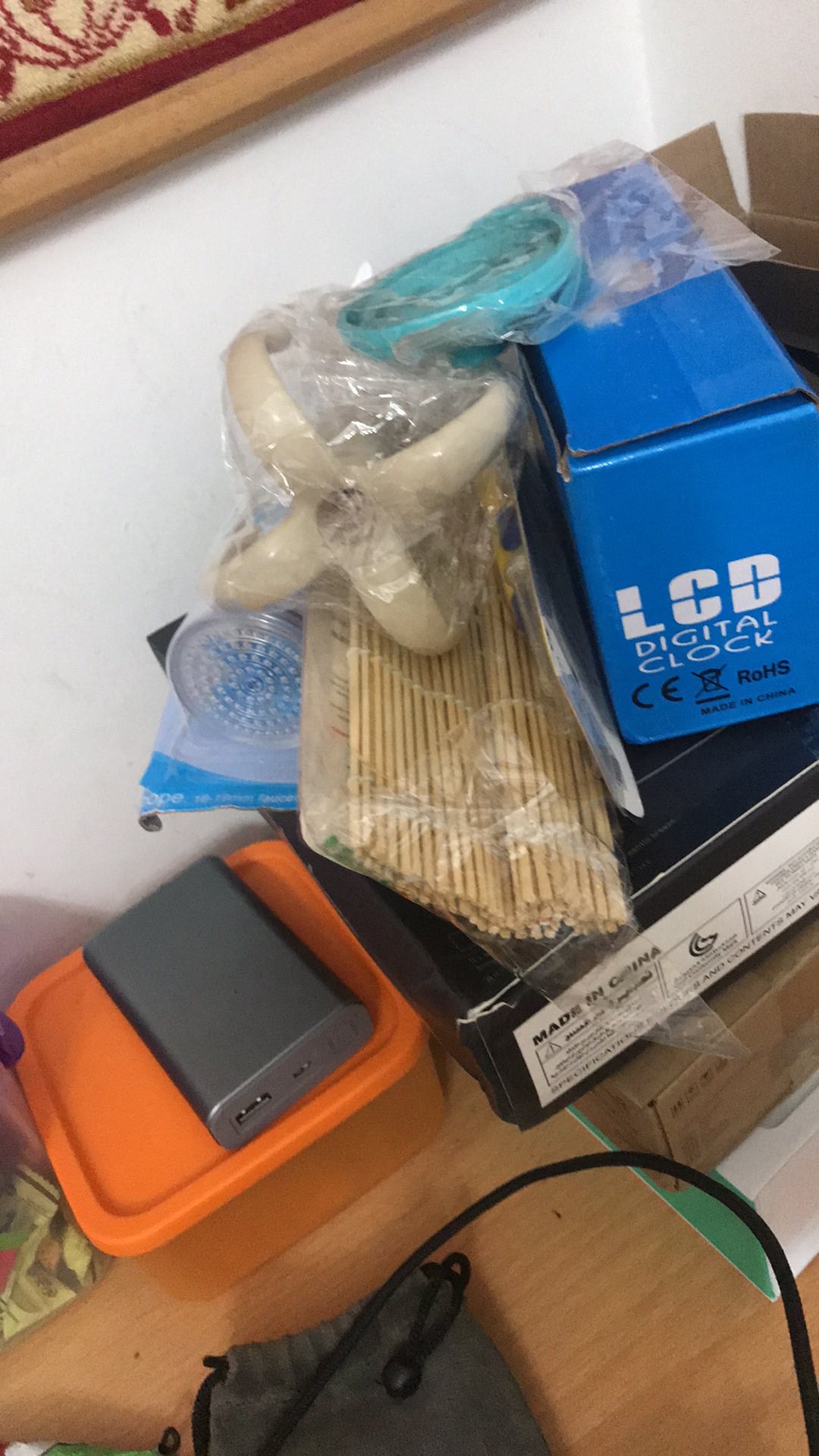 Gantungan Multifungsi Hanger Tas Topi Dasi Shall 4 Cantolan Gurita