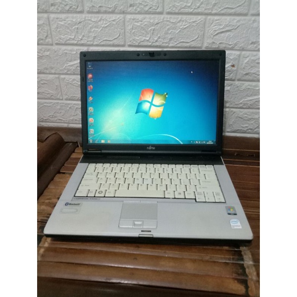 laptop Fujitsu core 2 duo second