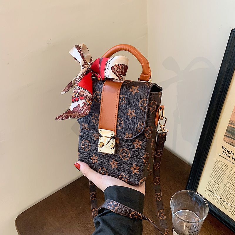 TAS SELEMPANG WANITA TERMURAH E5841 JAKARTA IMPORT