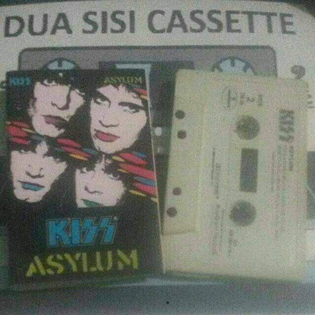 Kaset pita kiss -asylum