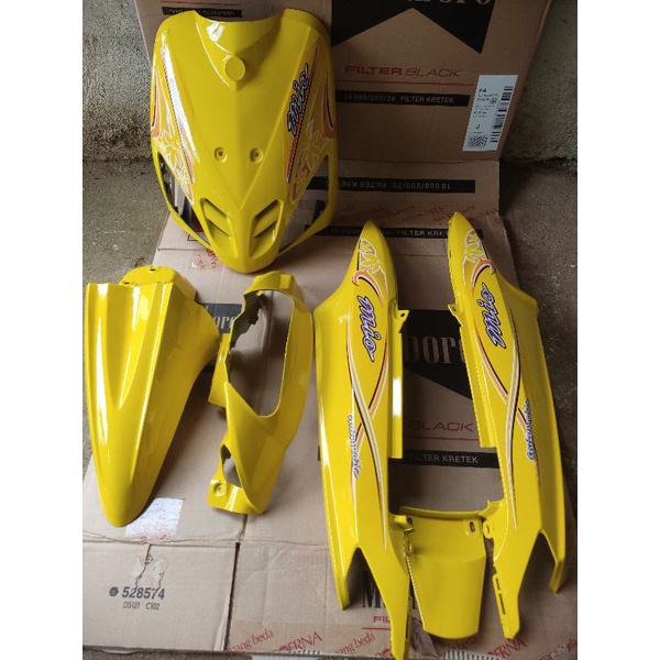 BODY HALUS MIO SPORTY KUNING KEMBANG 2005