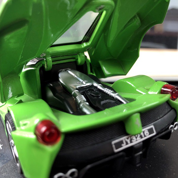 Pajangan FERRARI LAFERRARI Miniatur Parfum Parfume Pewangi Mobil