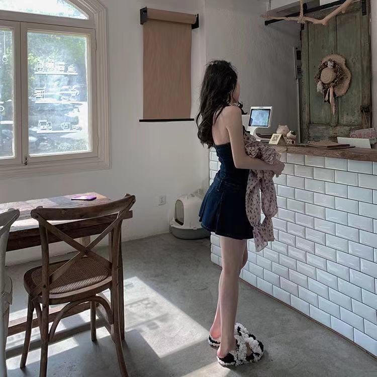 Musim panas baru setengah baya gadis panas desain rasa ceruk menggantung leher gaun denim wanita ram