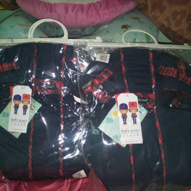 Gendongan depan baby Scots