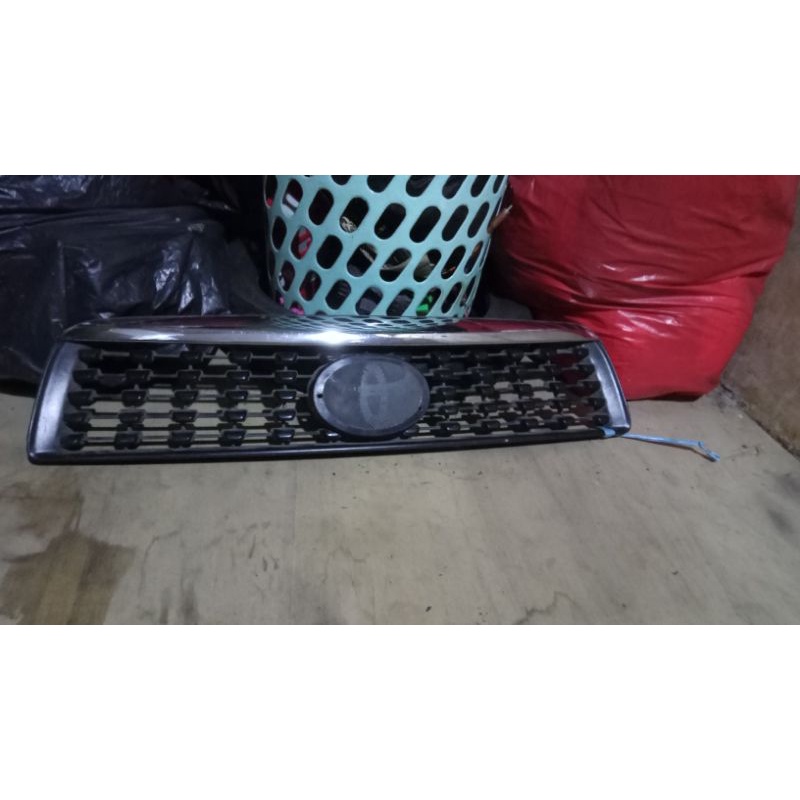 Grill Toyota Rush tahun 2012