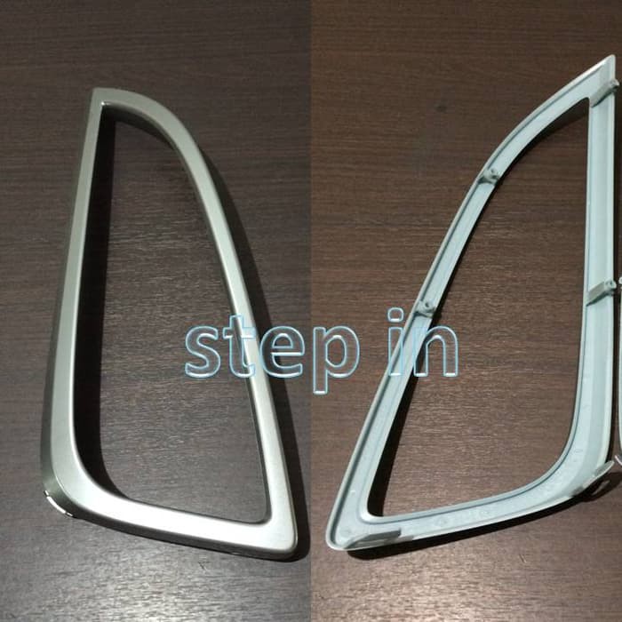 Lis Cover Foglamp KANAN Mazda Biante NON SKYACTIV Genuine part ASLI garnish list original