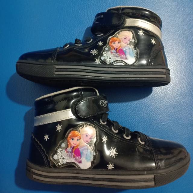 Sepatu Disney frozen